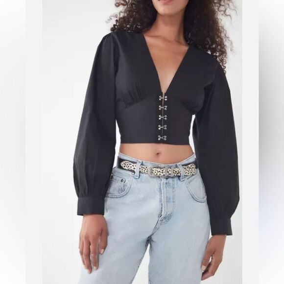 Urban Outfitters Piper Plunging Hook + Eye Blouse Black Women’s Small - Picture 1 of 4